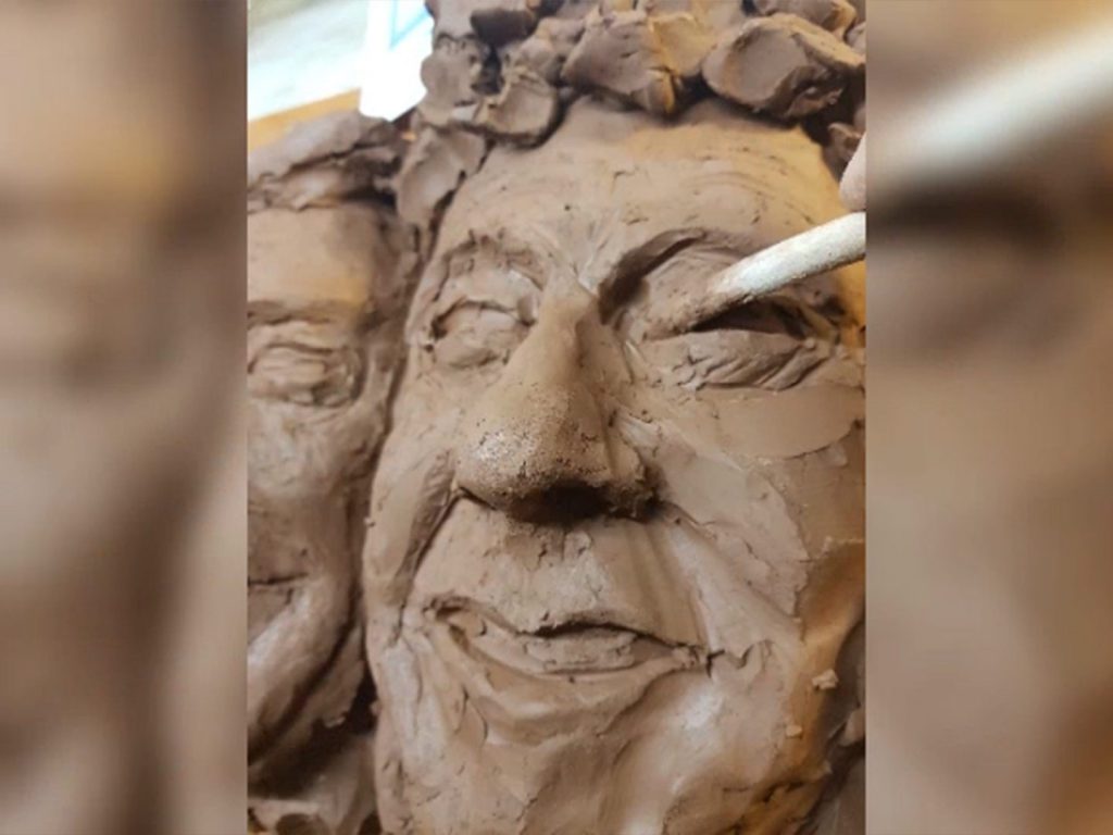 פיסול בגבס פוליאטרון ופוליאסטר - אלגד